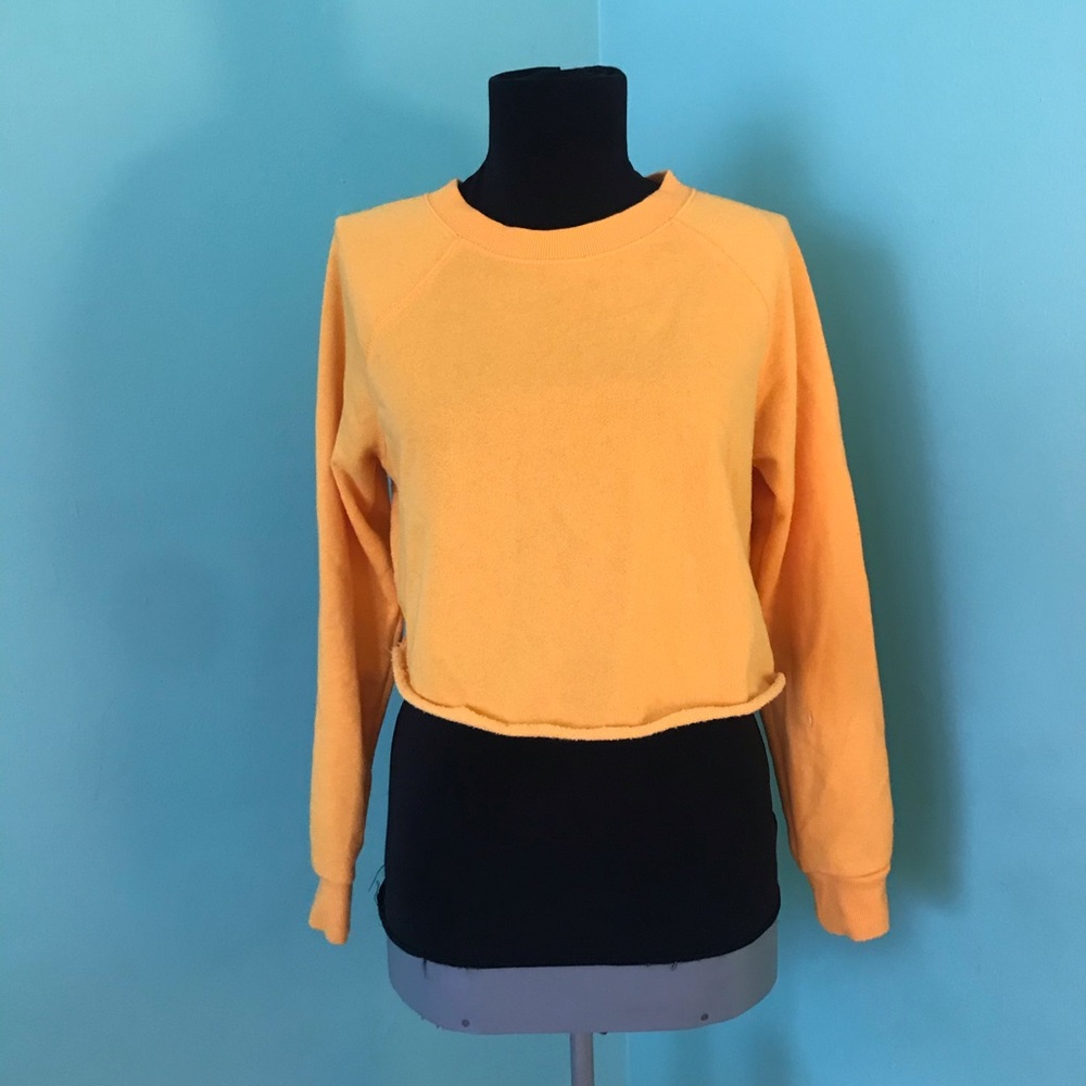 Cropped crew neck